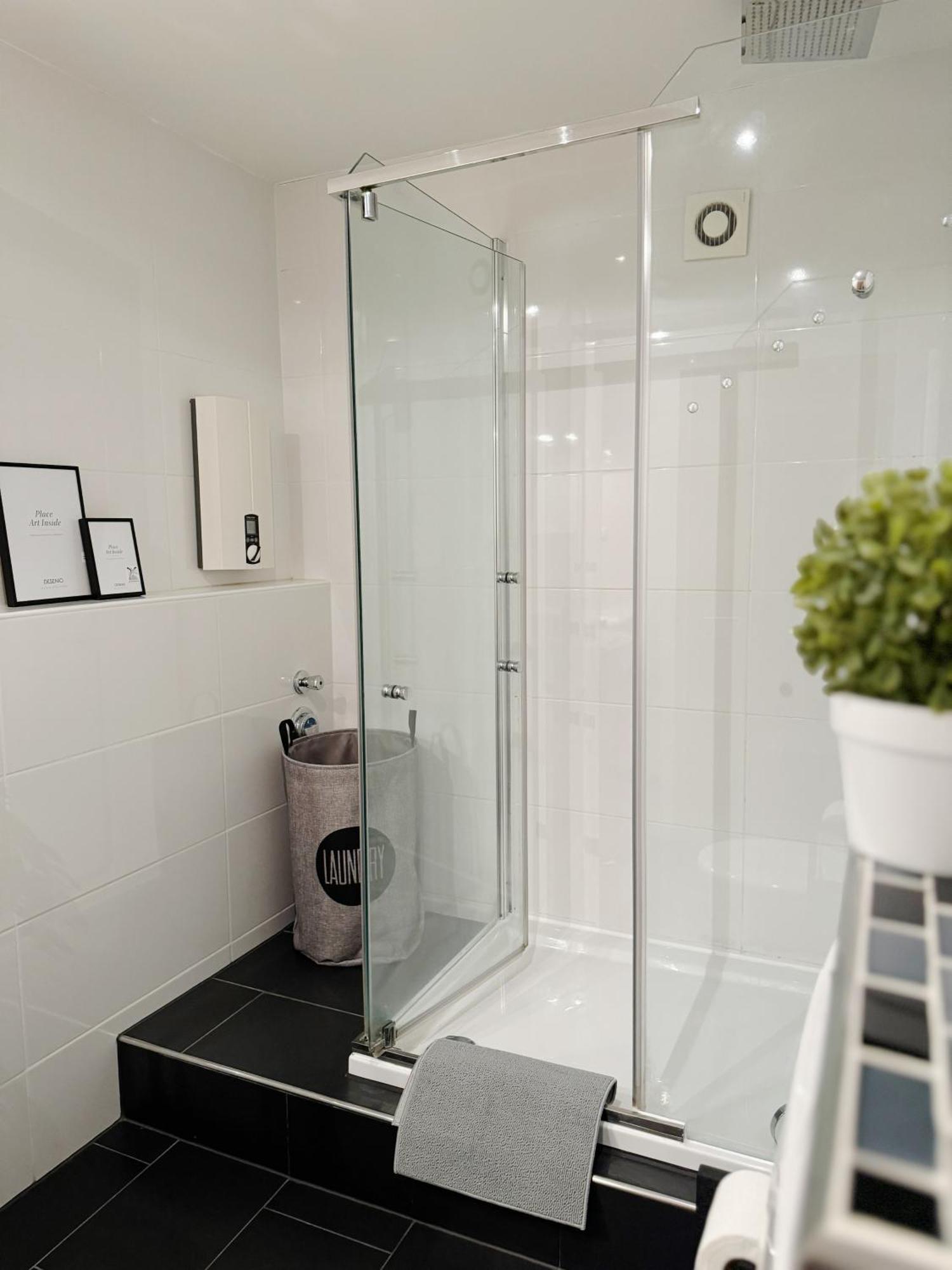 90M2 I Central I Netflix I Wifi I Free Parking I Lia Apartments Hanóver Exterior foto